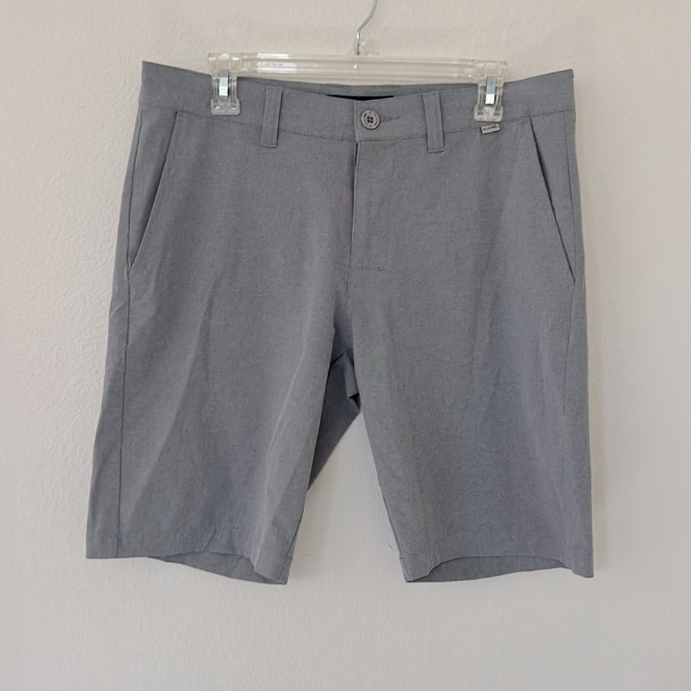 Travis Mathew Shorts Size 32